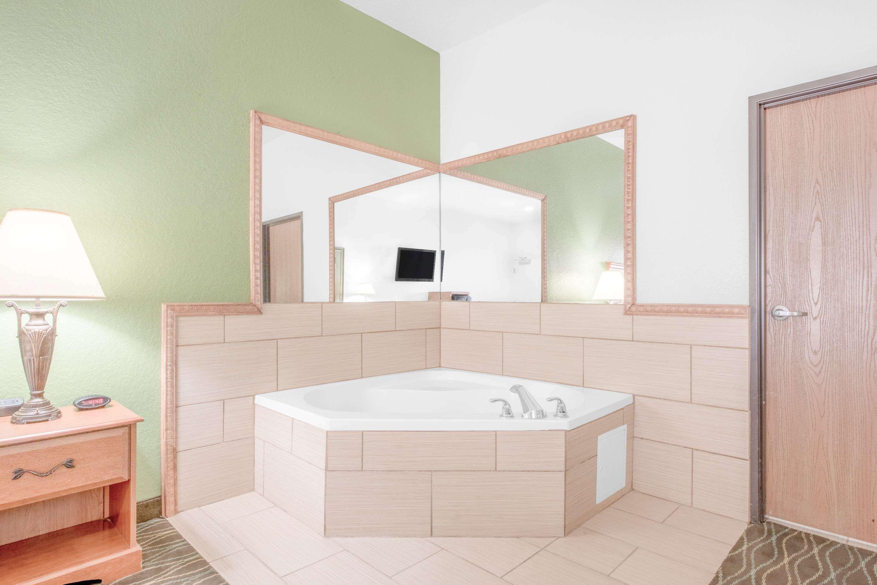 Baymont By Wyndham Pearsall Luaran gambar