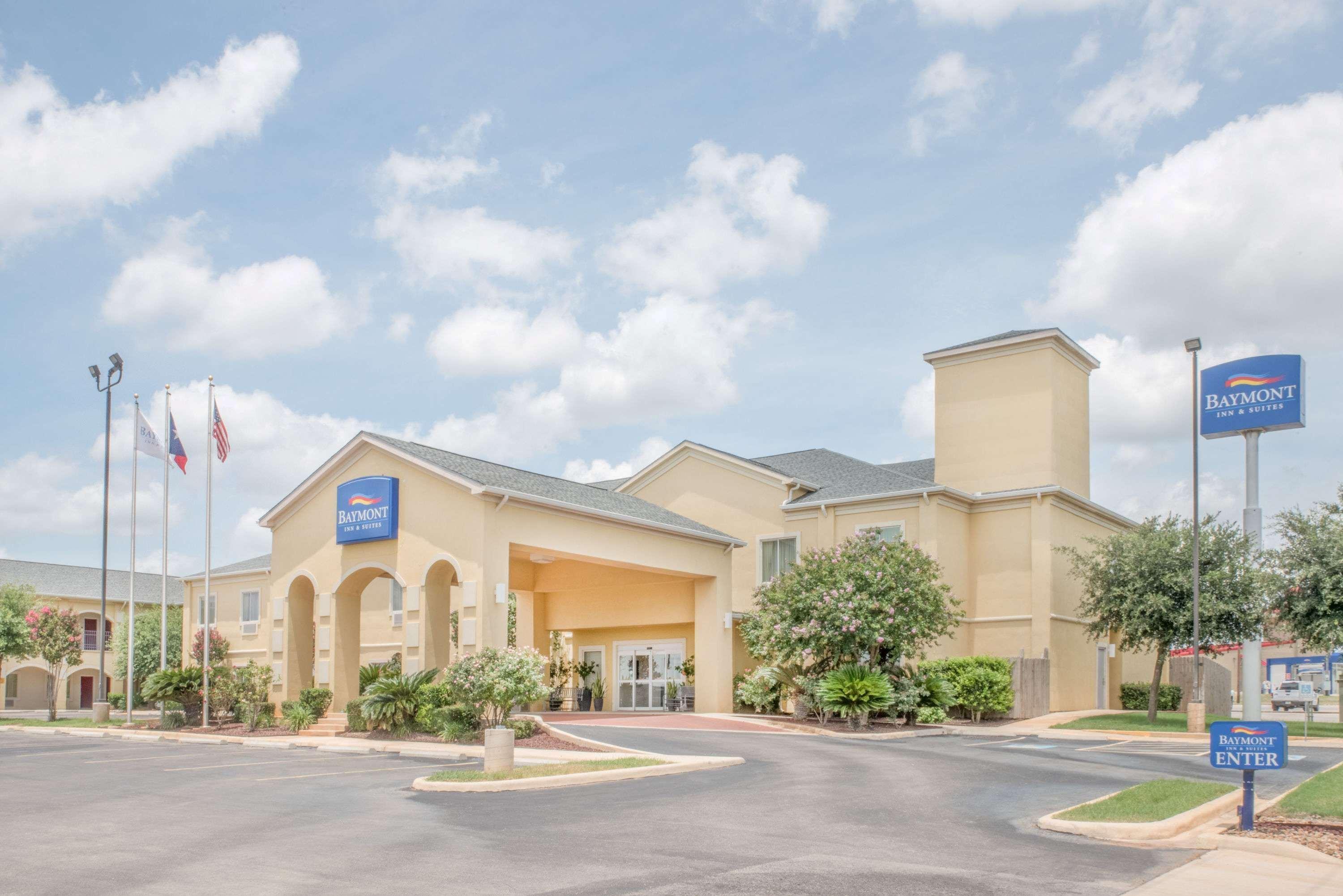 Baymont By Wyndham Pearsall Luaran gambar