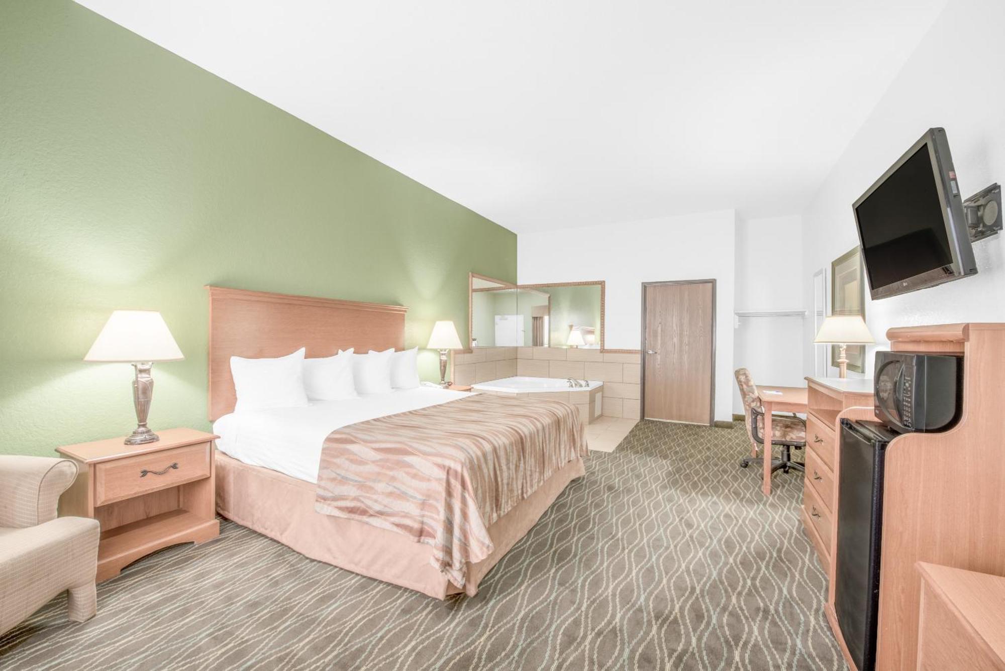 Baymont By Wyndham Pearsall Luaran gambar