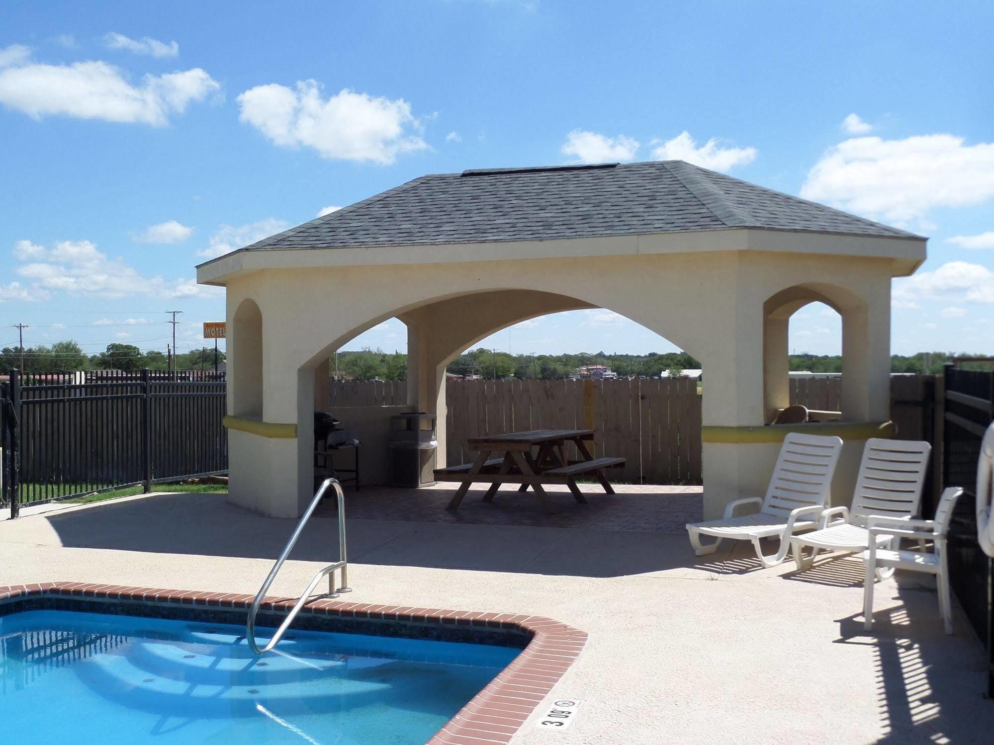 Baymont By Wyndham Pearsall Luaran gambar